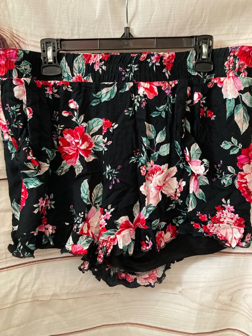 Torrid size 0 floral shorts